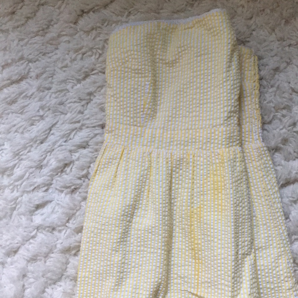 Yellow seersucker dress, lace edges